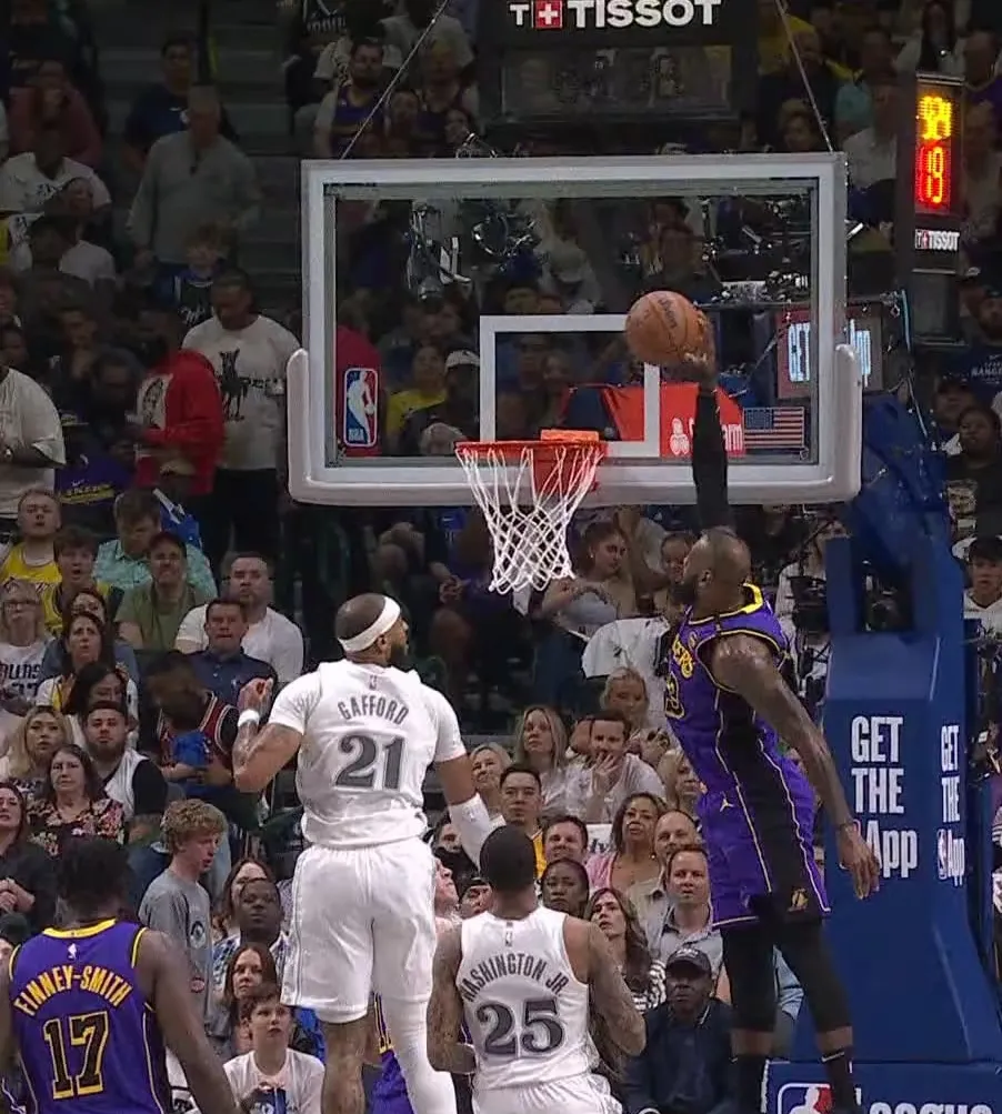 爱游戏app下载-凯尔特人主场惨败步行者，快船击败灰熊