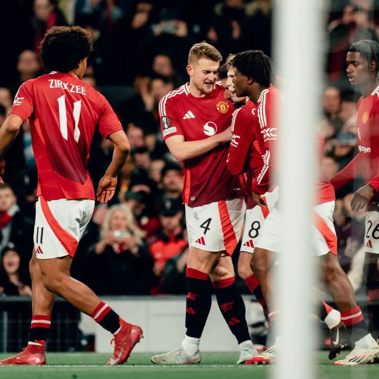 爱游戏电竞-皇家社会客场逆转，击败对手