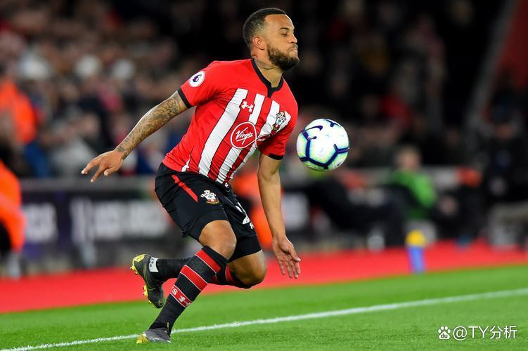 爱游戏教练-南安普顿客场失利，防线表现不佳